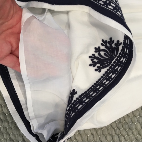 ❌SOLD {l space} embroidered smocked romper - Picture 5 of 8